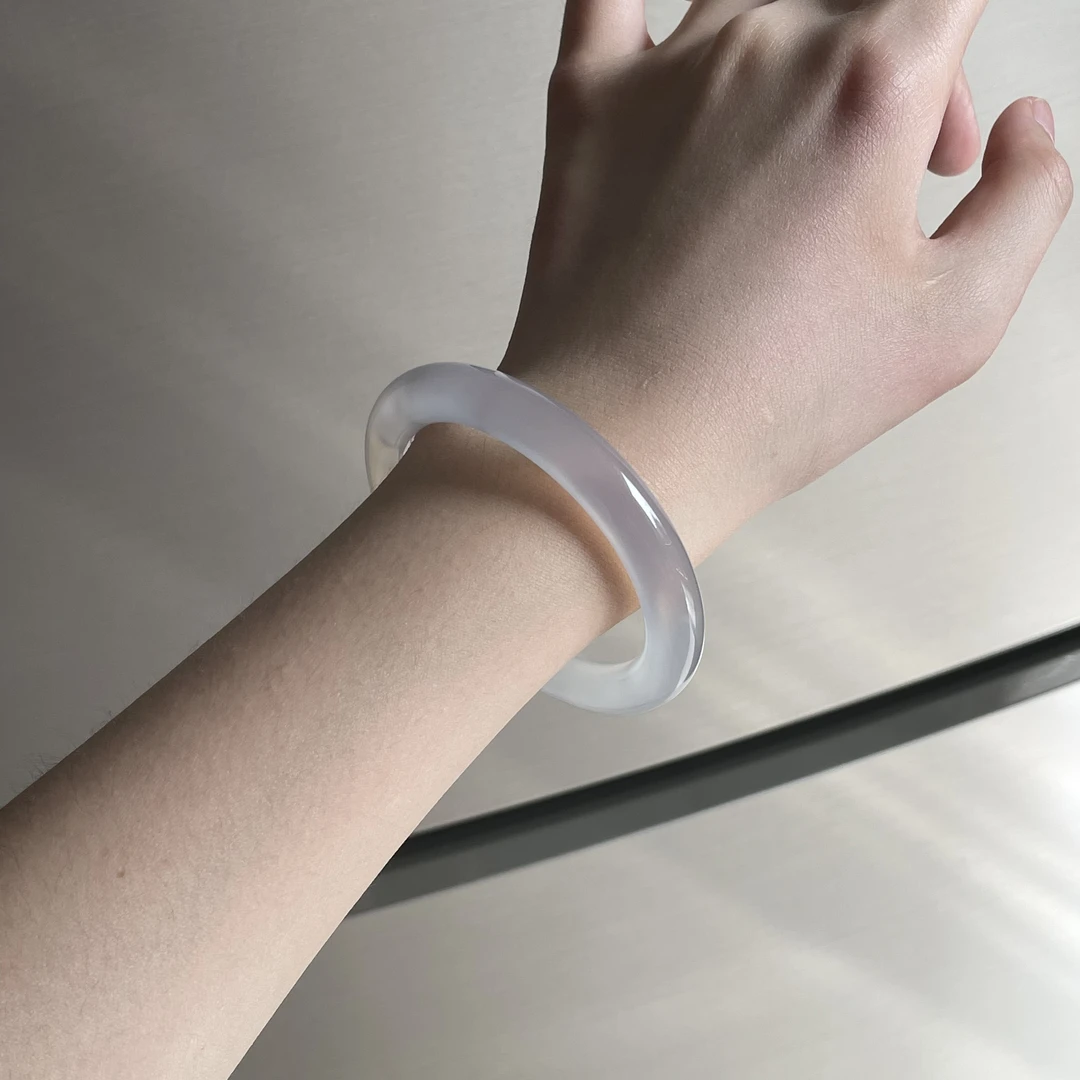 圈口57+圆条冷白玻璃底飘纹飘雪花棉表面划痕扣手！建议勿拍-玛瑙