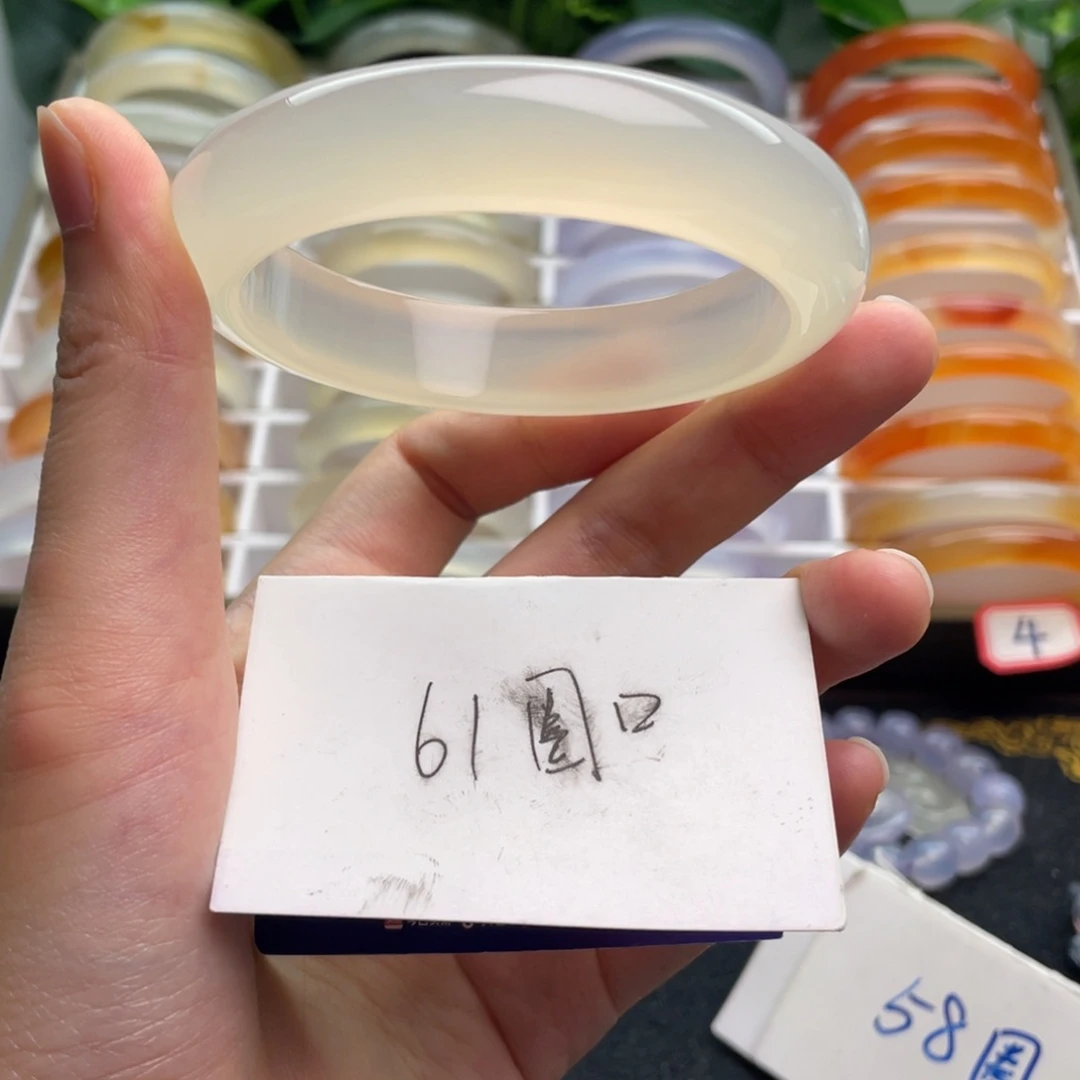 玛瑙/玉髓手镯未镶嵌40