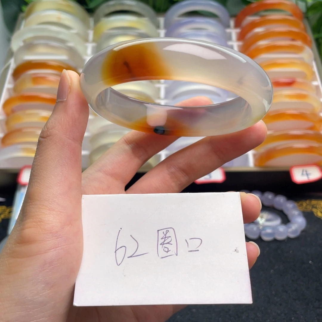玛瑙/玉髓手镯未镶嵌178