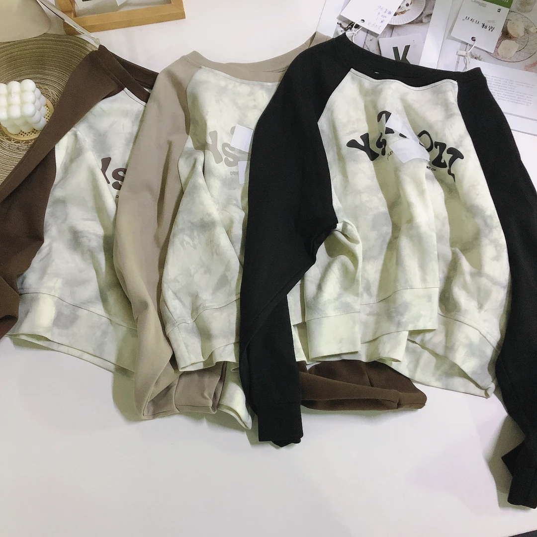 D043新款女装Y字母插肩袖卫衣55139