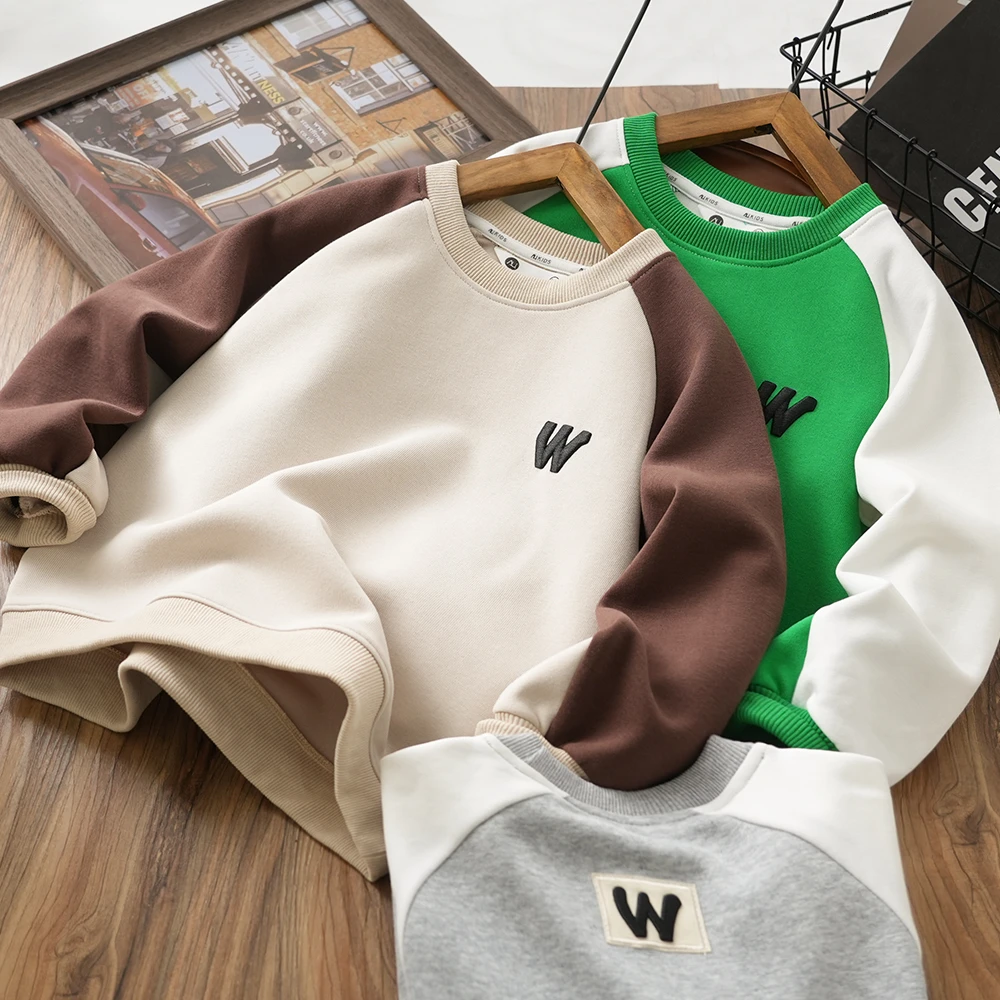 儿童男童春秋新款W字母刺绣拼接卫衣中大童休闲圆领上衣洋气