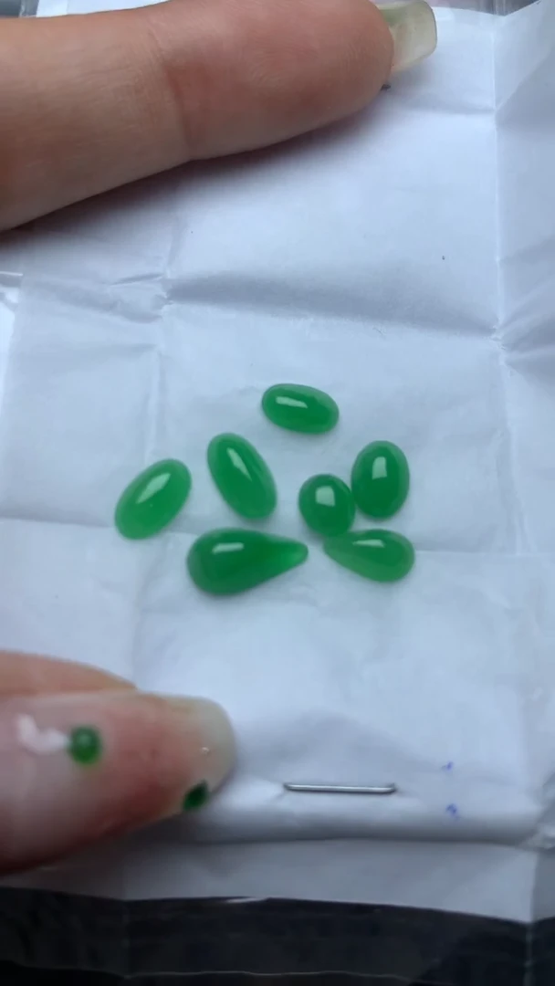 【闪购商品】定制翡翠未镶嵌 定制翡翠