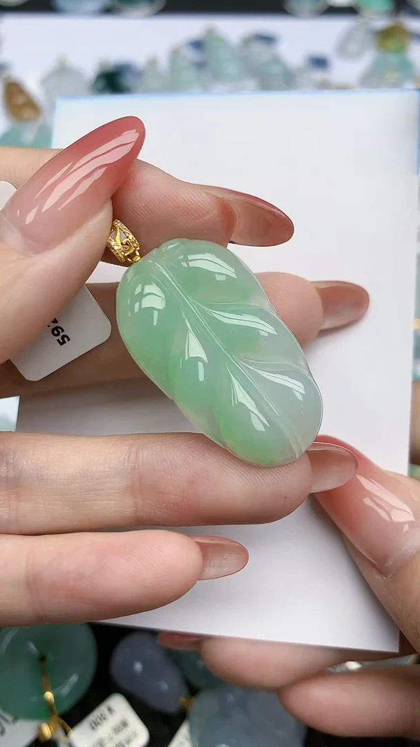 【闪购商品】翡翠颈饰18K金镶嵌天然翡翠A货，113