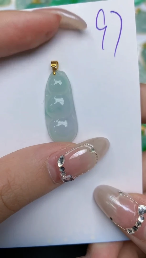 【闪购商品】翡翠颈饰18K金镶嵌97