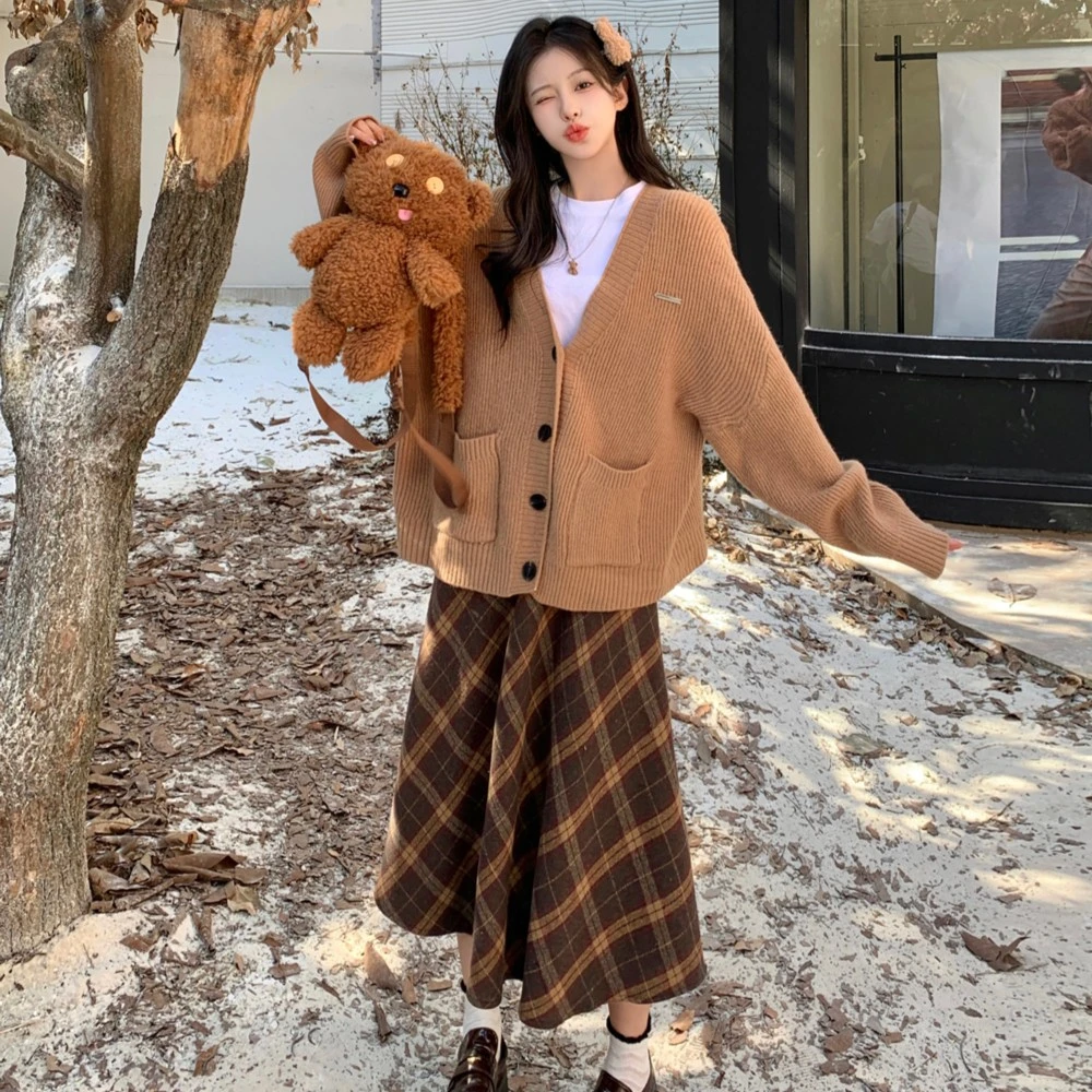 2833【学姐】胖mm慵懒针织毛衣外套+显瘦格纹半身裙两件套