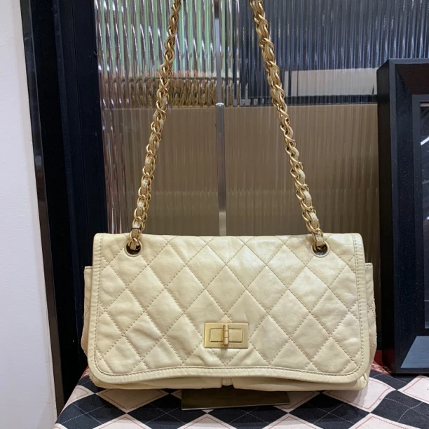 95新 Chanel/香奈儿 Chanel米色2.55扣单肩斜挎包21090138-03