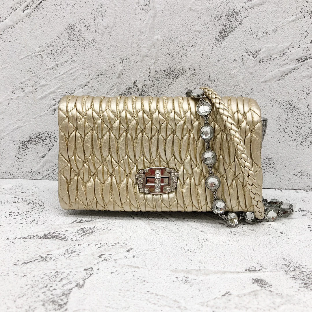 95新 MIU MIU/缪缪 miumiu金色水钻链条包24010025-01