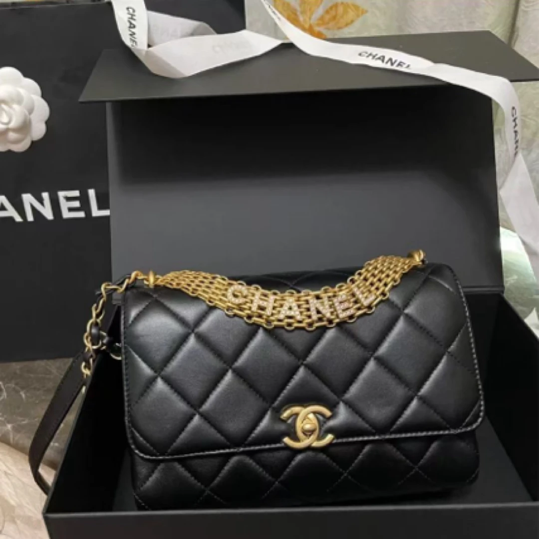 99新 Chanel/香奈儿 Chanel黑金链条手提包 24100087-03