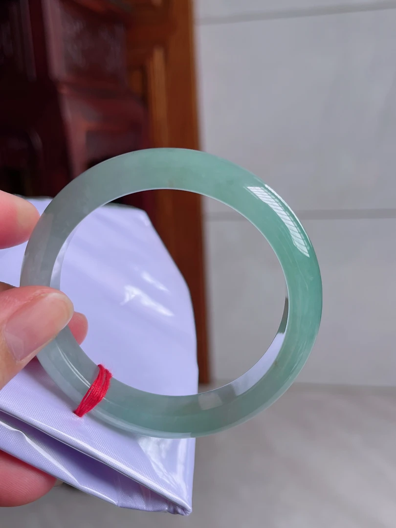 57-58圈老坑晴水翡翠手镯冰透浅绿平安镯