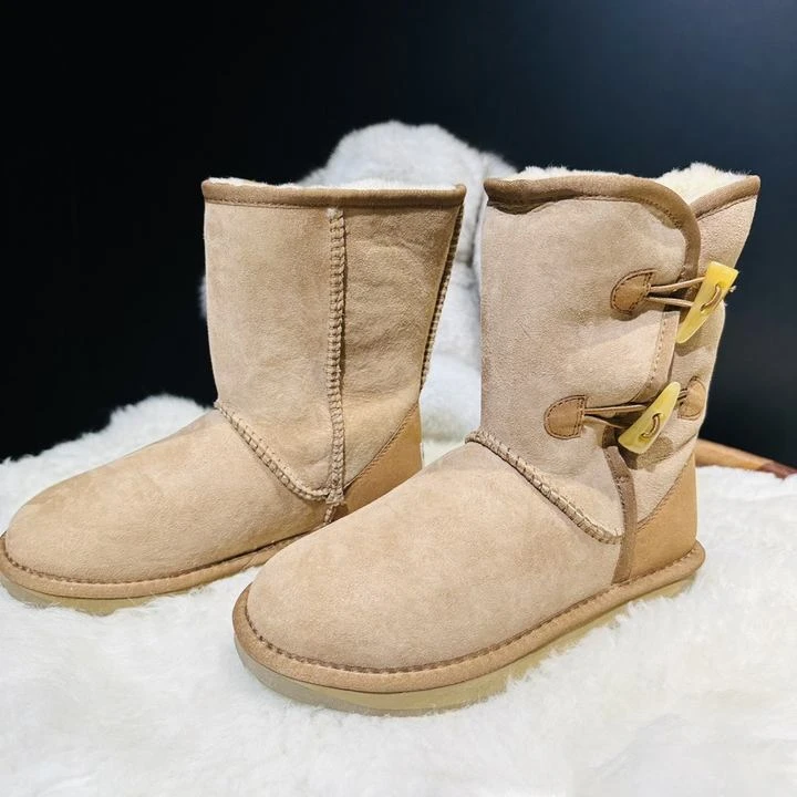 女款百搭真皮加厚皮毛一体雪地靴时尚带扣中筒保暖