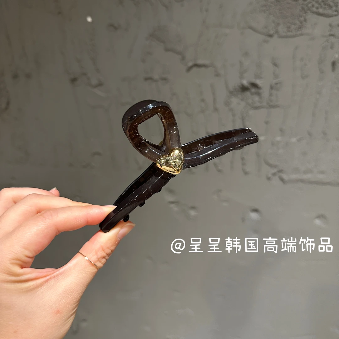 【上新】韩国小众设计款简约ins金色爱心黑茶抓夹13cm不挑发量百搭