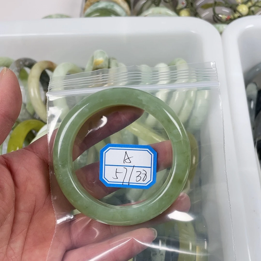 【闪购商品】蛇纹石玉手镯合金