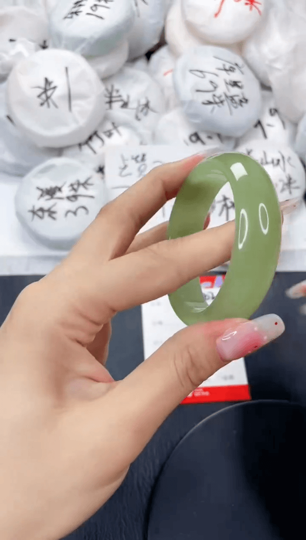 【闪购商品】石英质玉手镯未镶嵌502-55.2