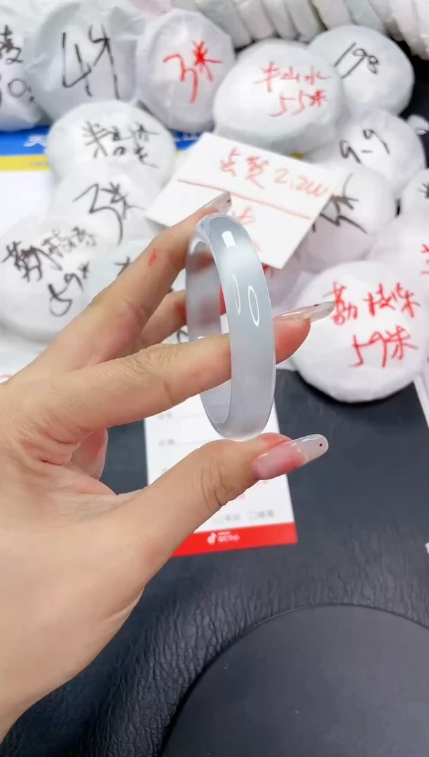 【闪购商品】石英质玉手镯未镶嵌440-54