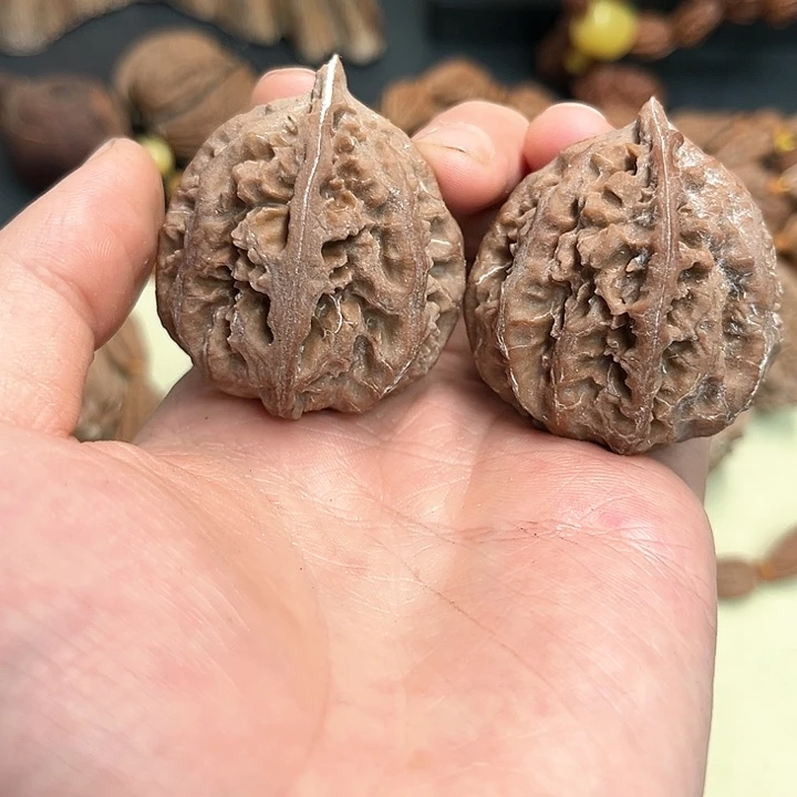 文玩核桃吊坠往***何核桃51