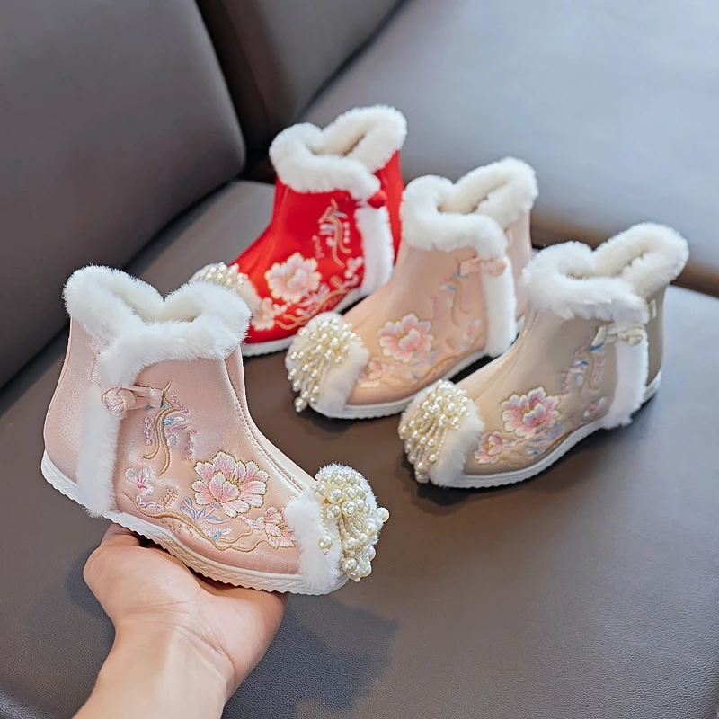 TJ0009【月潇】（鞋码偏小拍大一码）冬季加绒绣花靴儿童绣花鞋汉服