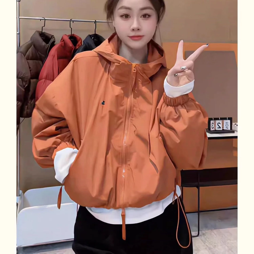 新款连帽短款小个子下摆抽绳休闲长袖冲锋衣外套女