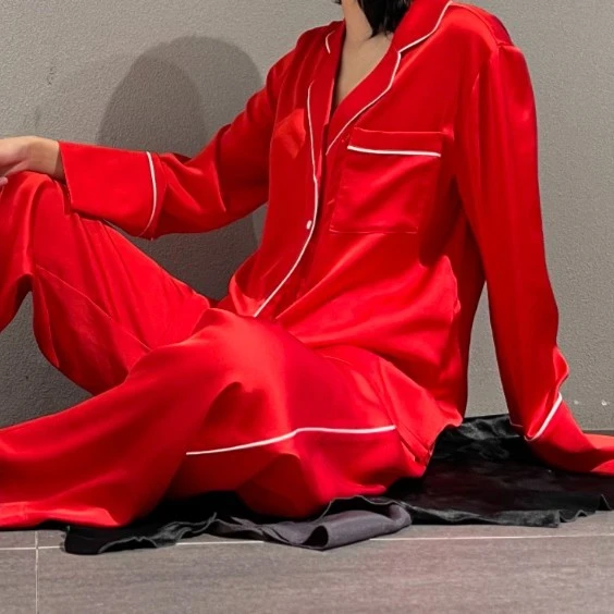 红色舒适睡衣套装女士宽松