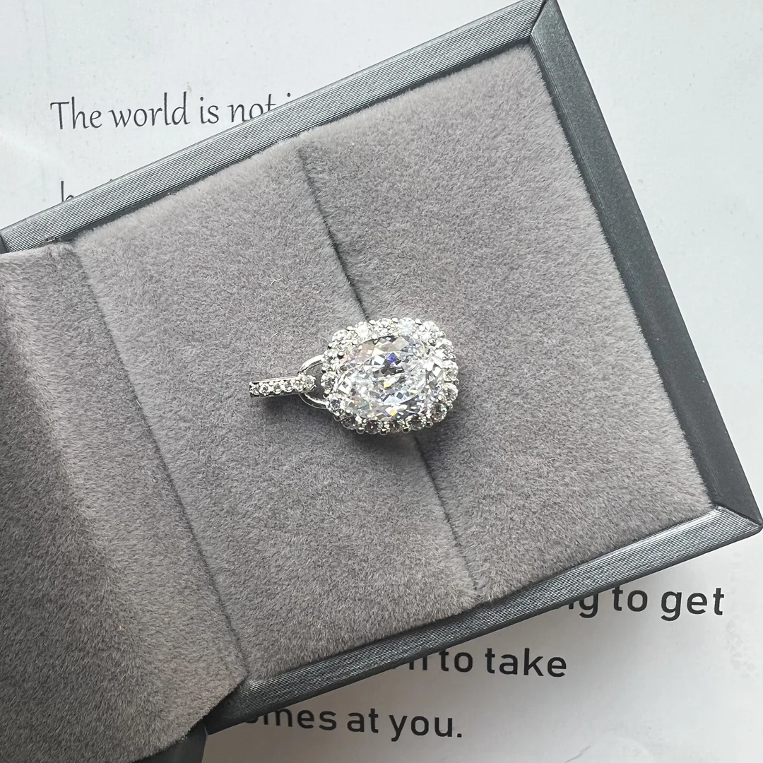 晶泽吊坠3ct 【美不将就】流光溢彩吊坠LB272