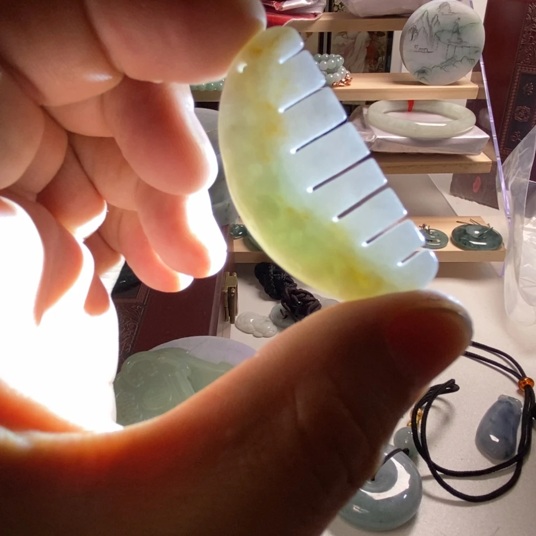 翡翠颈饰未镶嵌翡