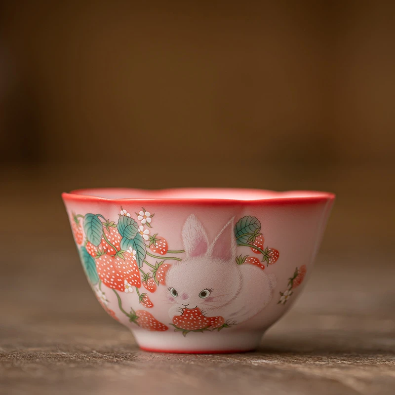 粉猪油冻草莓兔粉黛佳人主人杯送礼女士花口杯 A9181