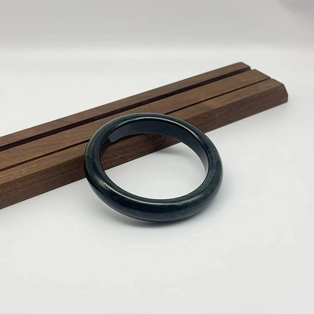 瑕疵天然新疆和田玉碧玉手镯 H600—多样性发