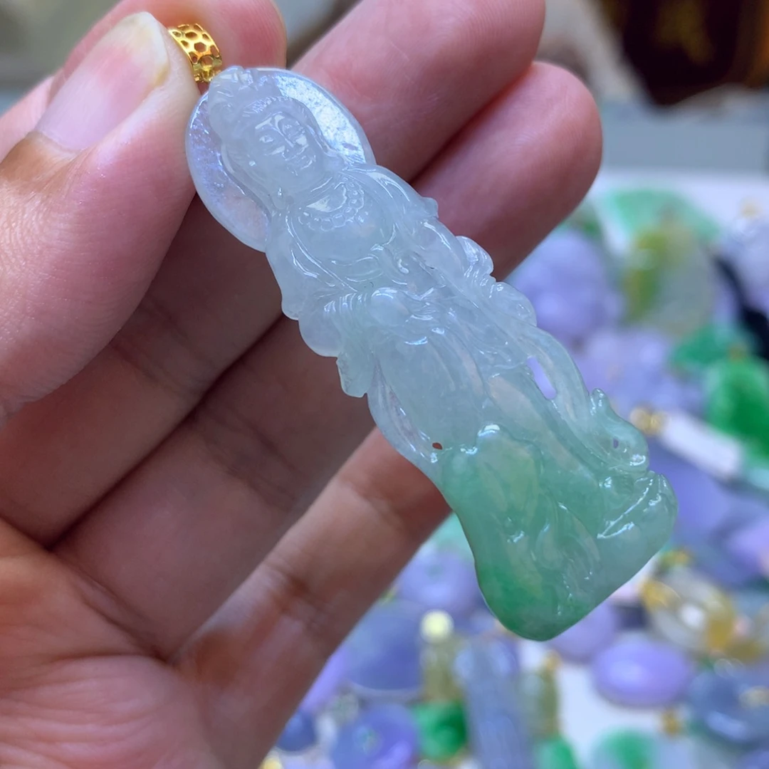 翡翠颈饰18K金镶嵌翡翠