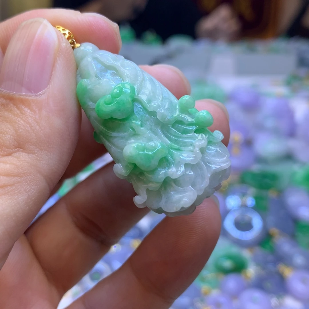 翡翠颈饰18K金镶嵌bachibachibn