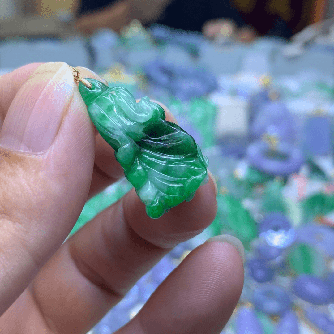 翡翠颈饰18K金镶嵌nvchunvnvnm