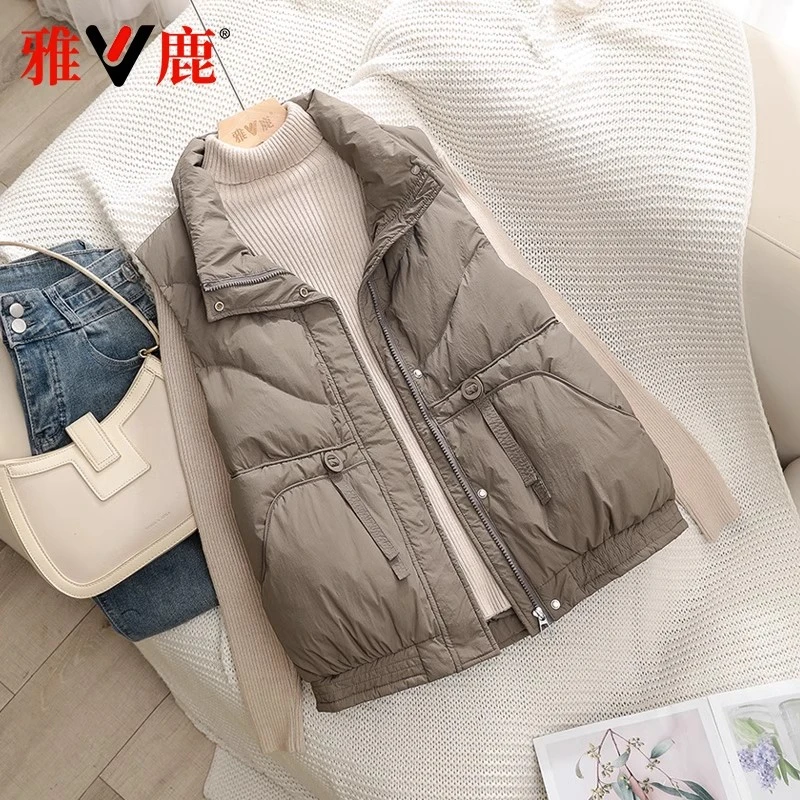雅鹿2025新款羽绒马甲女秋冬季洋气显瘦户外宽松保暖小个子外套潮