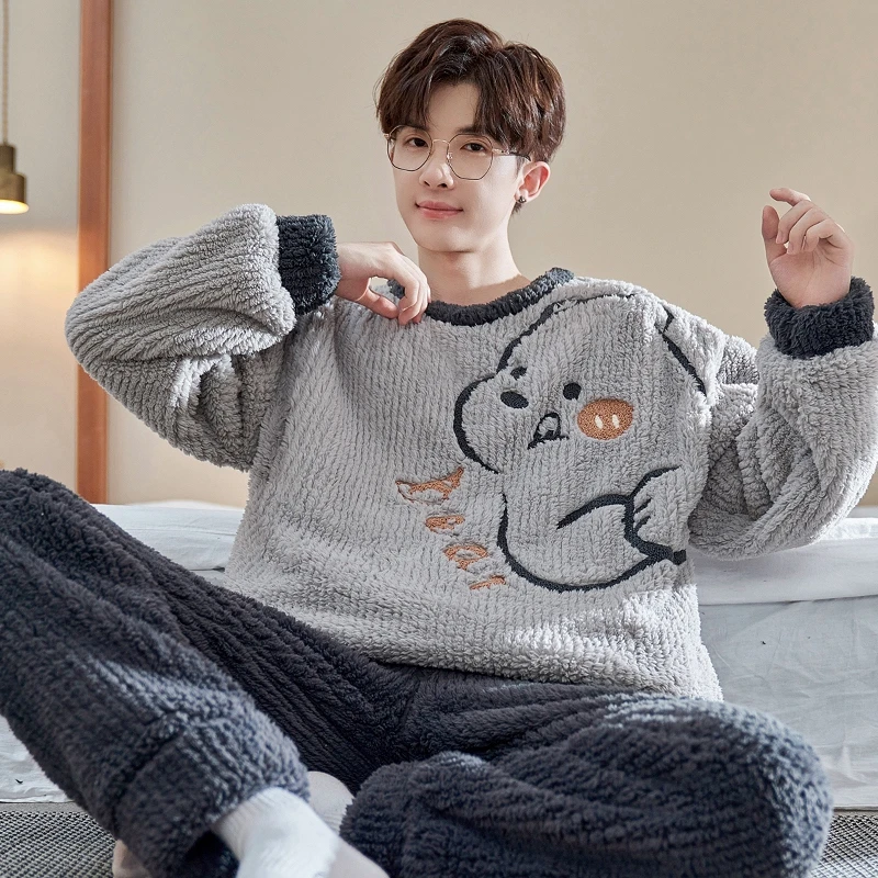 bejirog/北极绒卡通洋气男士珊瑚绒圆领睡衣青少年外穿家居服套装