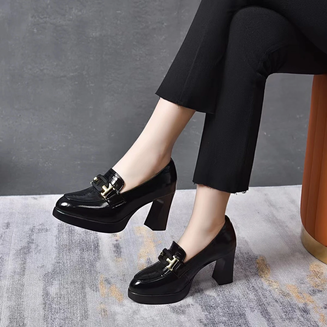 2025新款真皮高跟鞋女尖头粗跟厚底春秋单鞋英伦风时尚百搭小皮鞋
