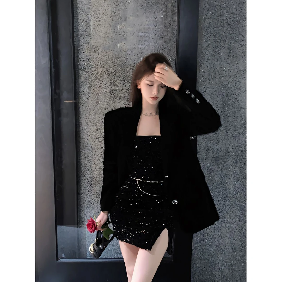 黑色高级感西装套装秋季亮片抹胸连衣裙开叉法式名媛气质包臀短裙