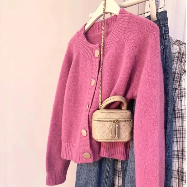 软糯宽松保暖长袖针织毛衣女2024秋季新款复古减龄短款开衫外套潮