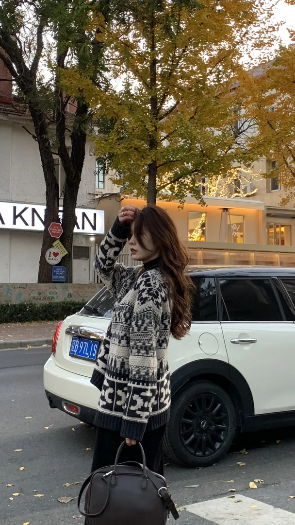 2024/知杨/手工复古雪花毛衣裤子套装