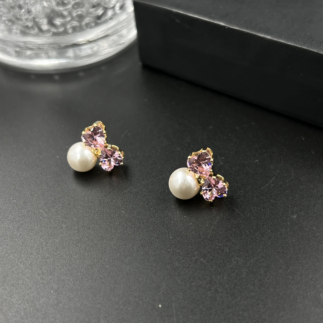 铜合金耳饰  D1067气质轻奢时尚百搭小众简约设计师精致耳饰