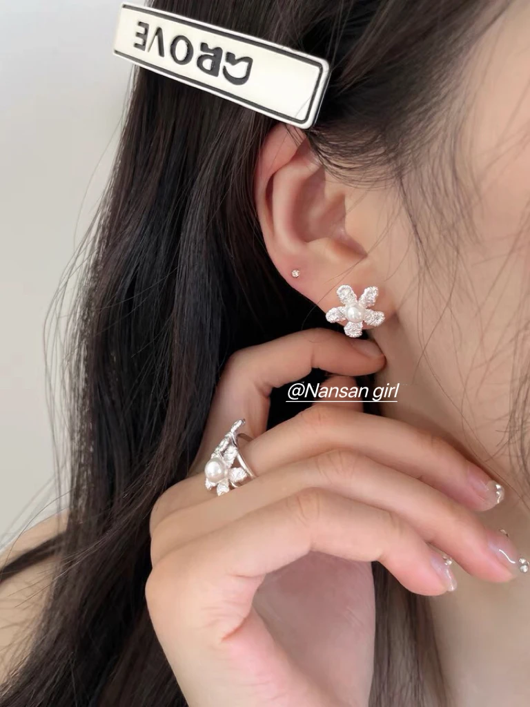 铜合金仿珍珠耳饰 925银针珍珠耳钉女小众高级轻奢耳环花朵气质