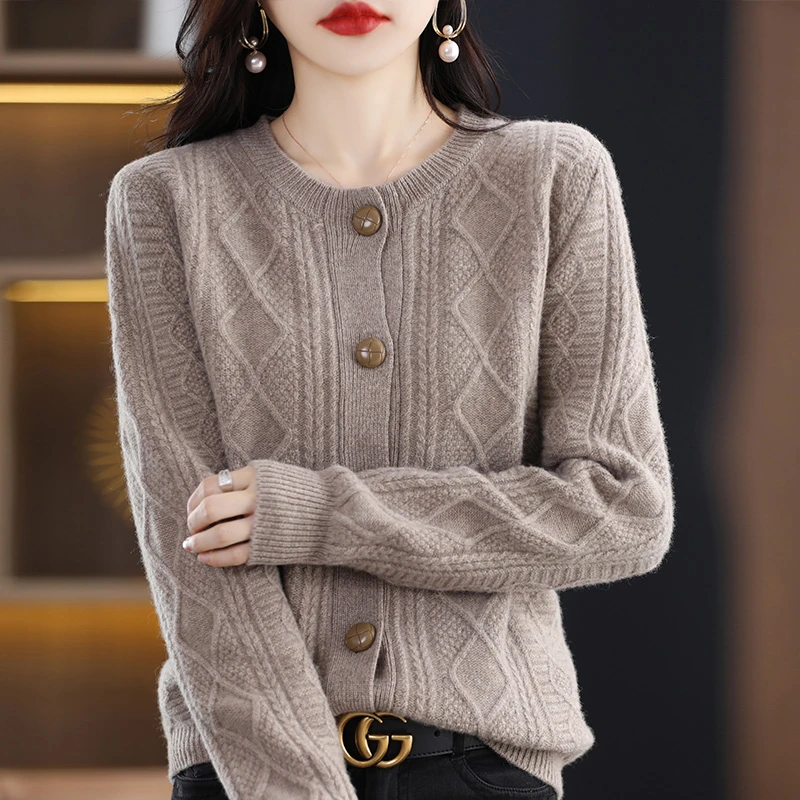 重磅加厚100纯羊毛圆领针织开衫女宽松绞花毛衣外套
