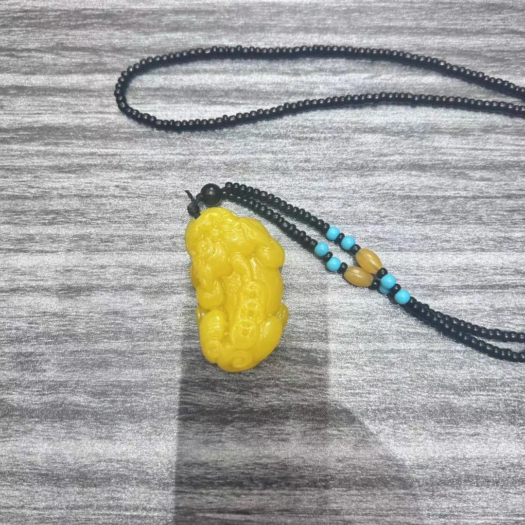 （设计师款）时尚精美黄貔貅饰品