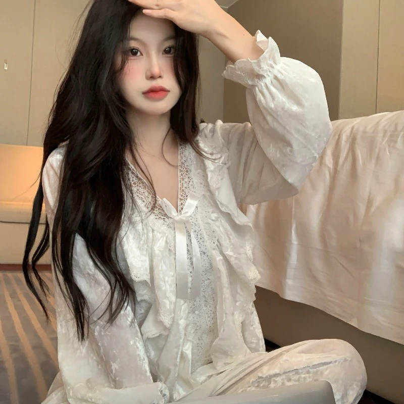 人间白月光纯欲蕾丝钩花蝴蝶结荷叶边喇叭袖金丝绒睡衣家居服套装