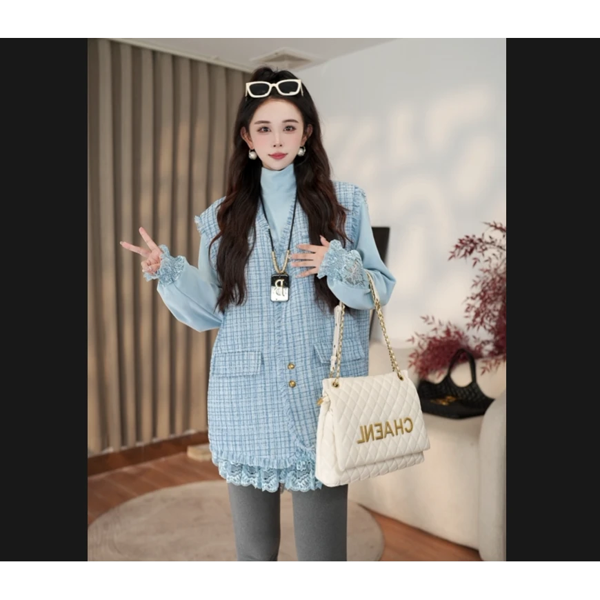 2024新款时尚名媛气质设计感V领纽扣小香风外套马甲241256