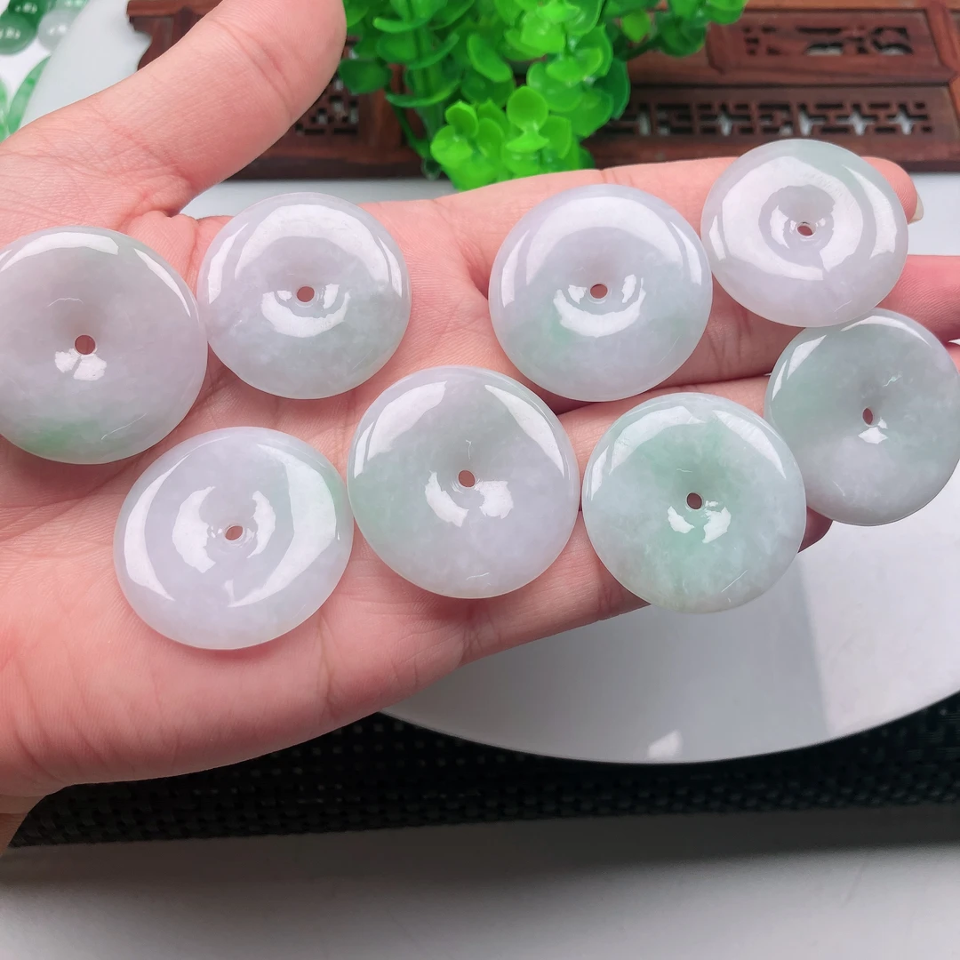 缅甸天然翡翠A货吊坠挂件飘花飘绿纯天然春彩平安扣多样性发一