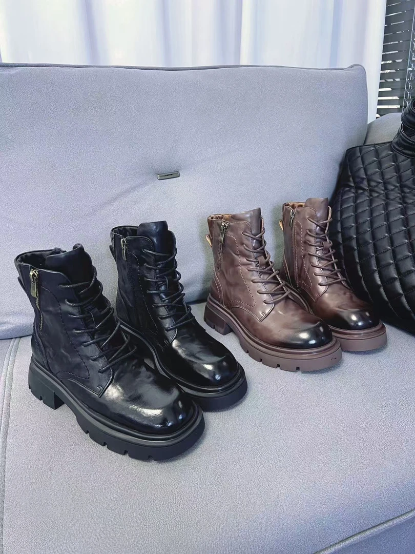 （唯品优选）8888女靴时尚百搭休闲女士厚底加绒英伦风高帮秋冬系带