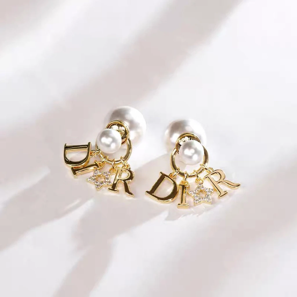 铜合金仿珍珠耳饰 时尚轻奢气质高定款字母珠珠耳钉