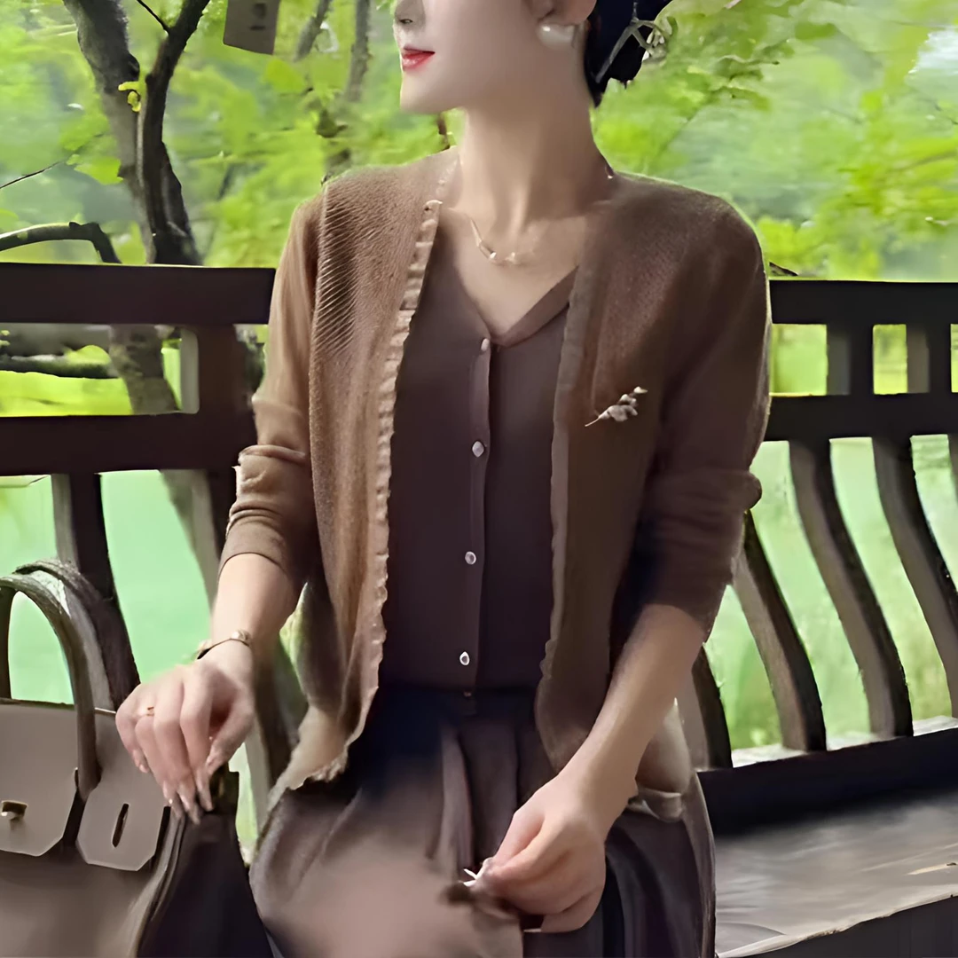 假两件秋冬新款V领针织衫女长袖木耳边开衫宽松显瘦气质上衣洋气