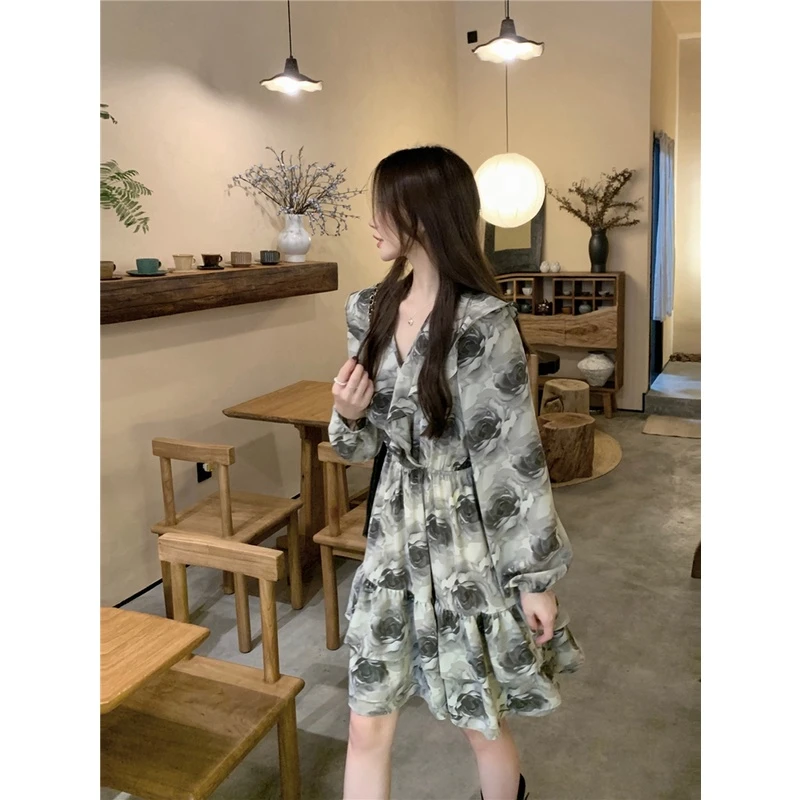 实拍实价！秋冬法式温柔风荷叶边连衣裙气质V领收腰显瘦晕染裙子