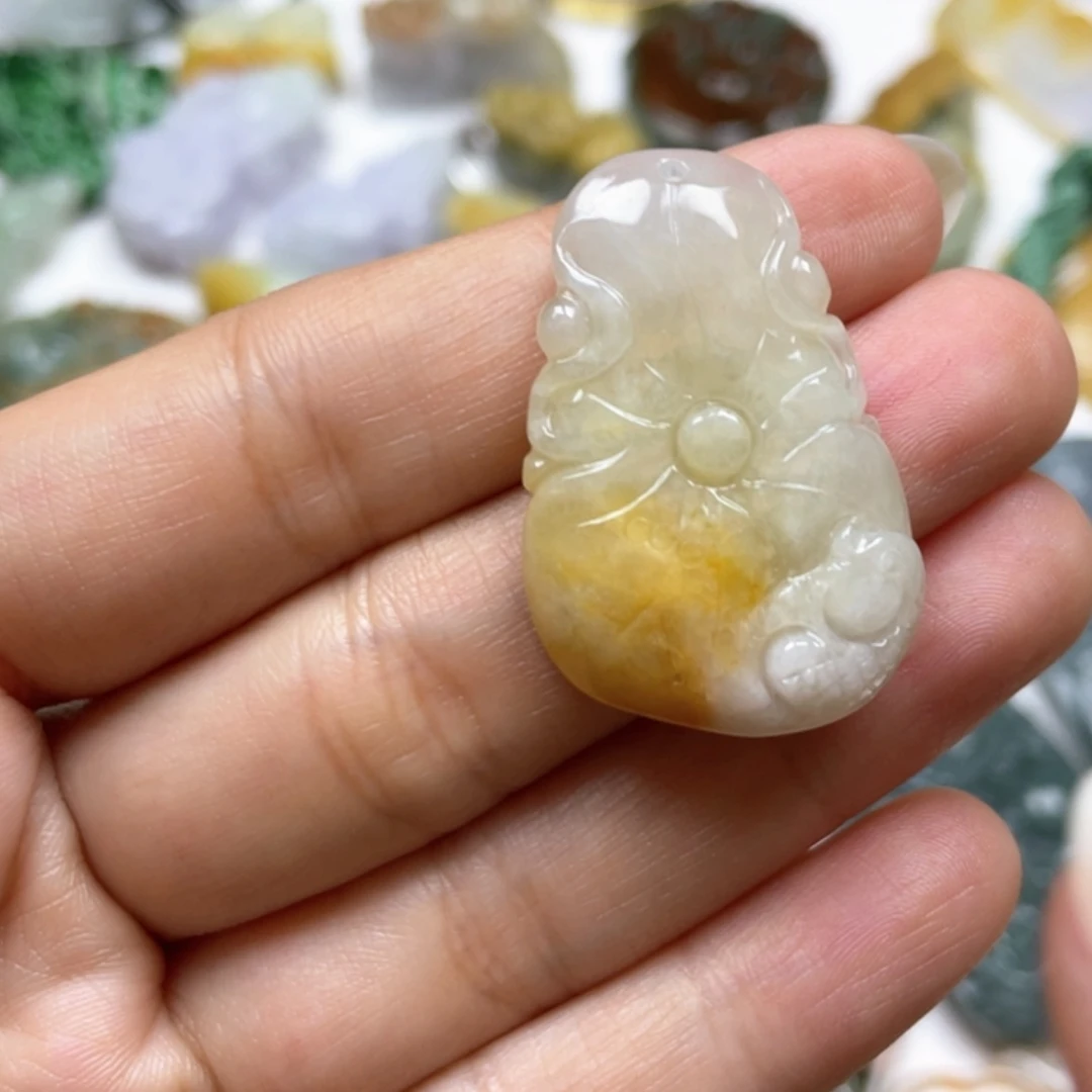 【闪购商品】翡翠颈饰未镶嵌