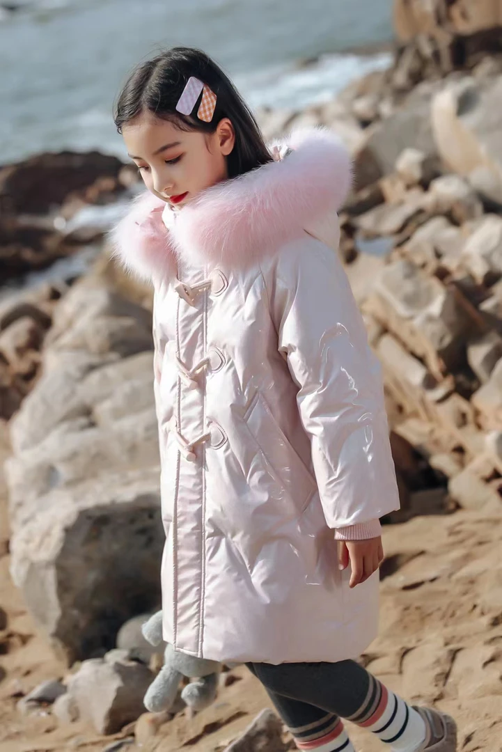 2004新款女中大童免洗面料粉色中长款连帽带毛领羽绒服