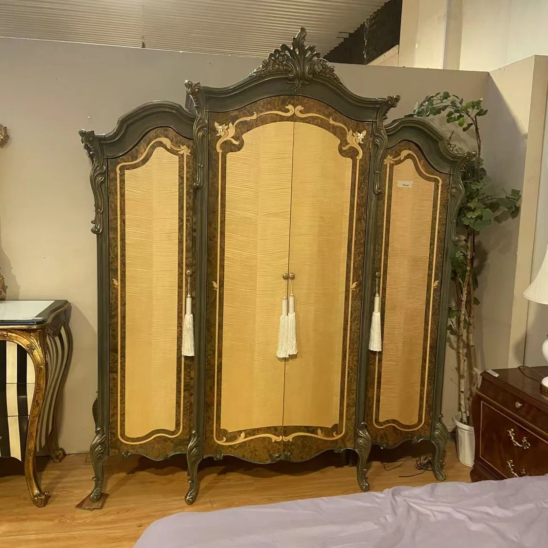 拉卡萨      四门衣柜     7B01-C04    200*67*235