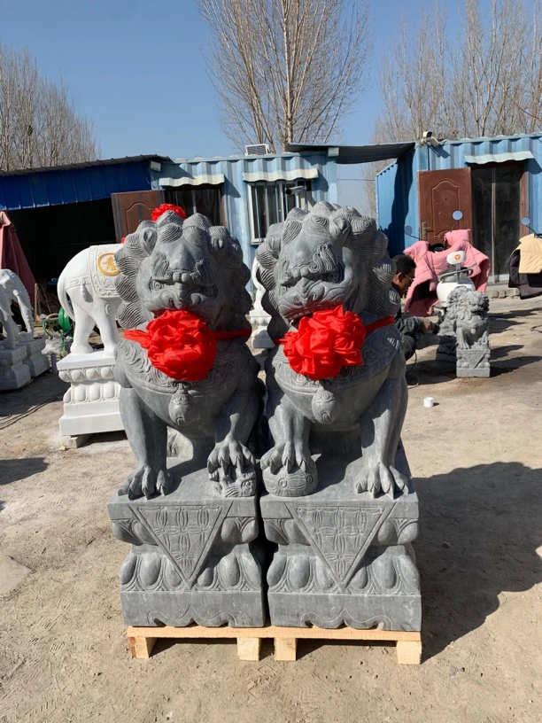 汉白玉石雕狮子一对青石精雕大门口大型狮子家用门口防腐蚀耐风化